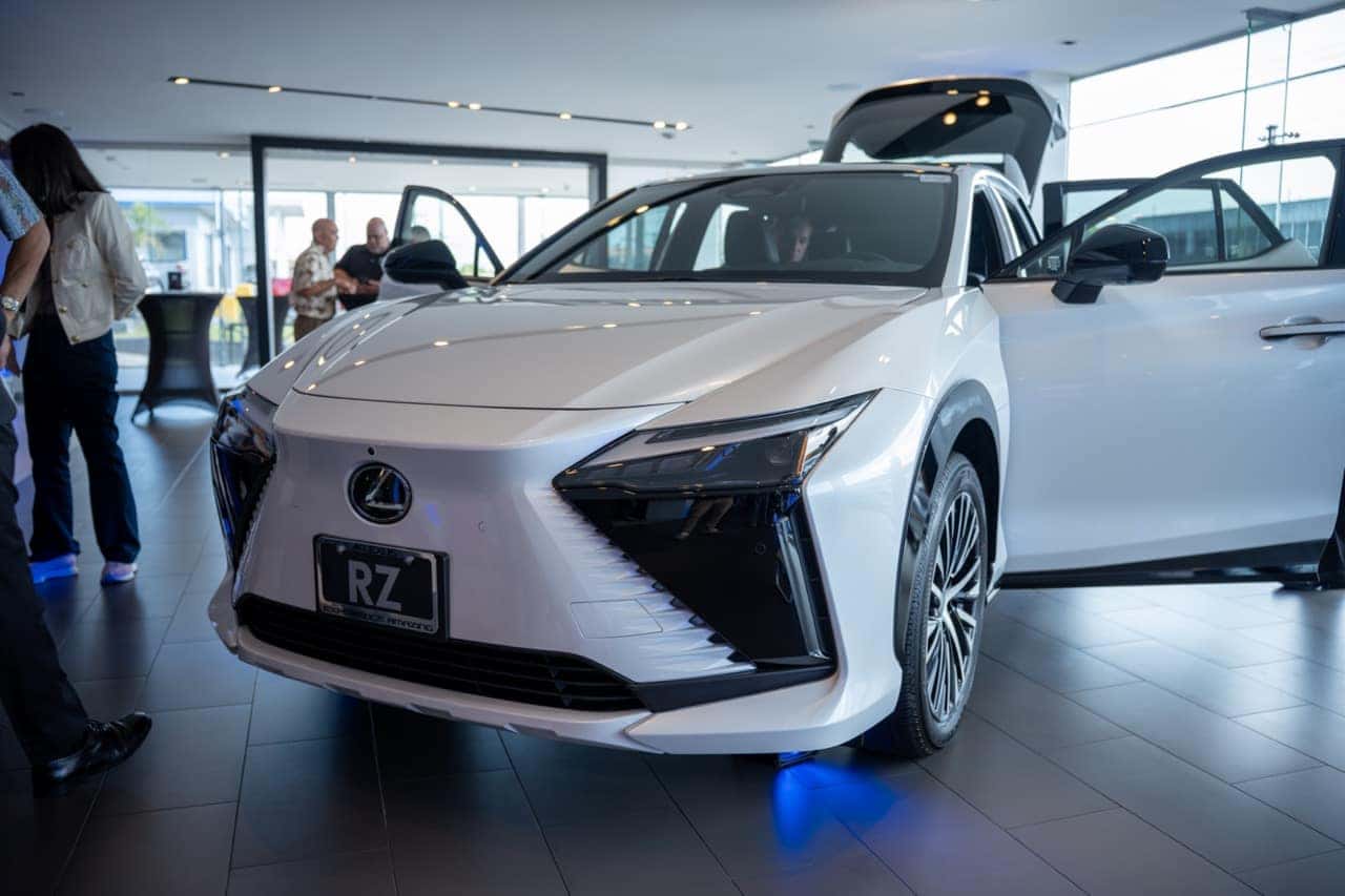 Lexus RZ