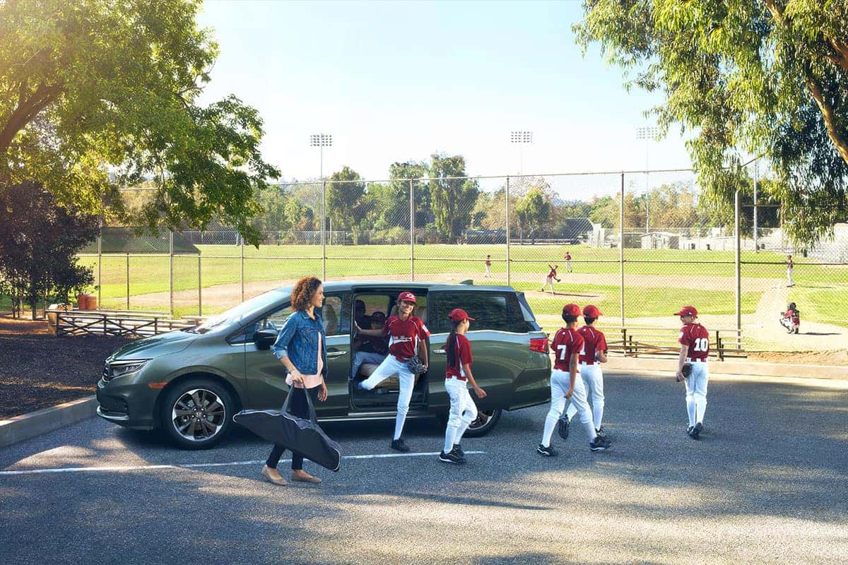 2022 Honda Odyssey with Power Sliding Doors