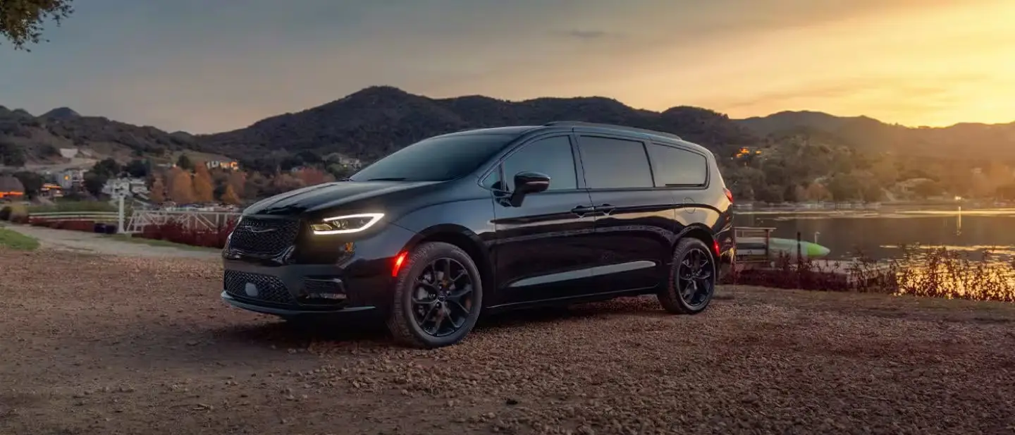 Chrysler’s Vantastic 2025 Lineup! Diehl of Moon