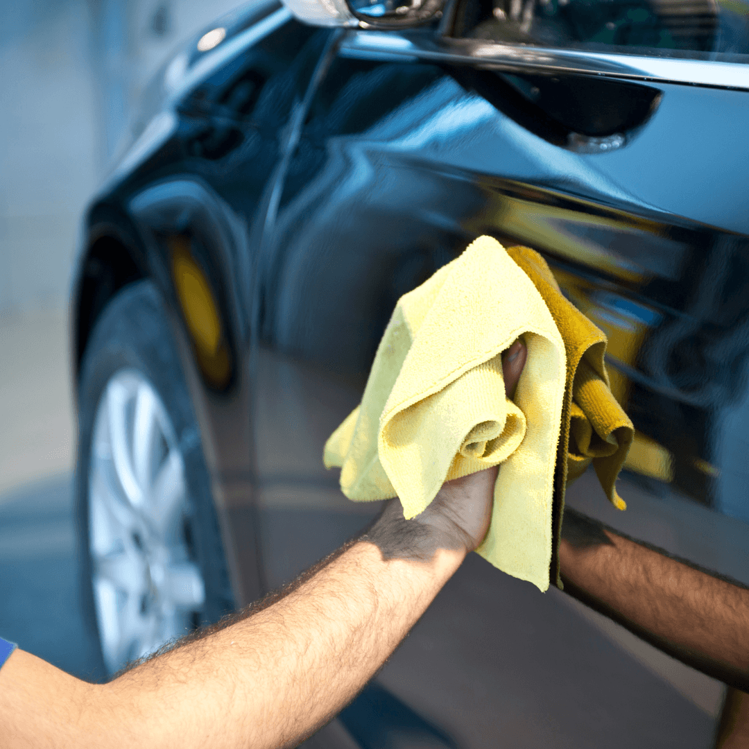 Polishing car