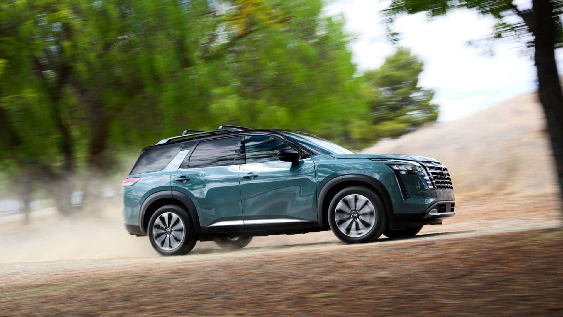 2026 Nissan Pathfinder Driving