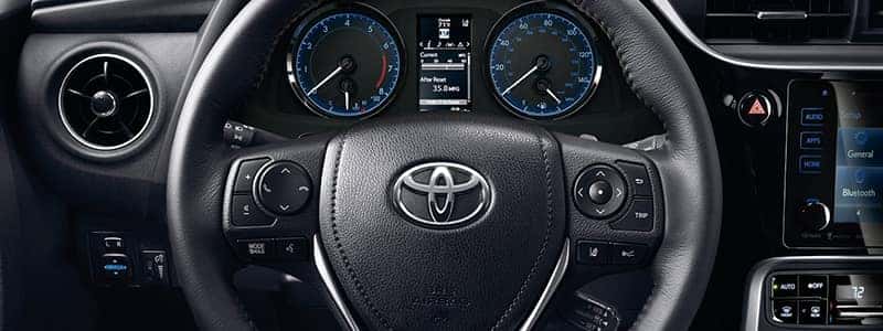 2018 Corolla Interior Features