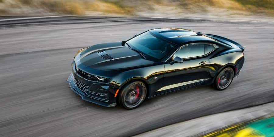 camaro 2022 black with red stripes