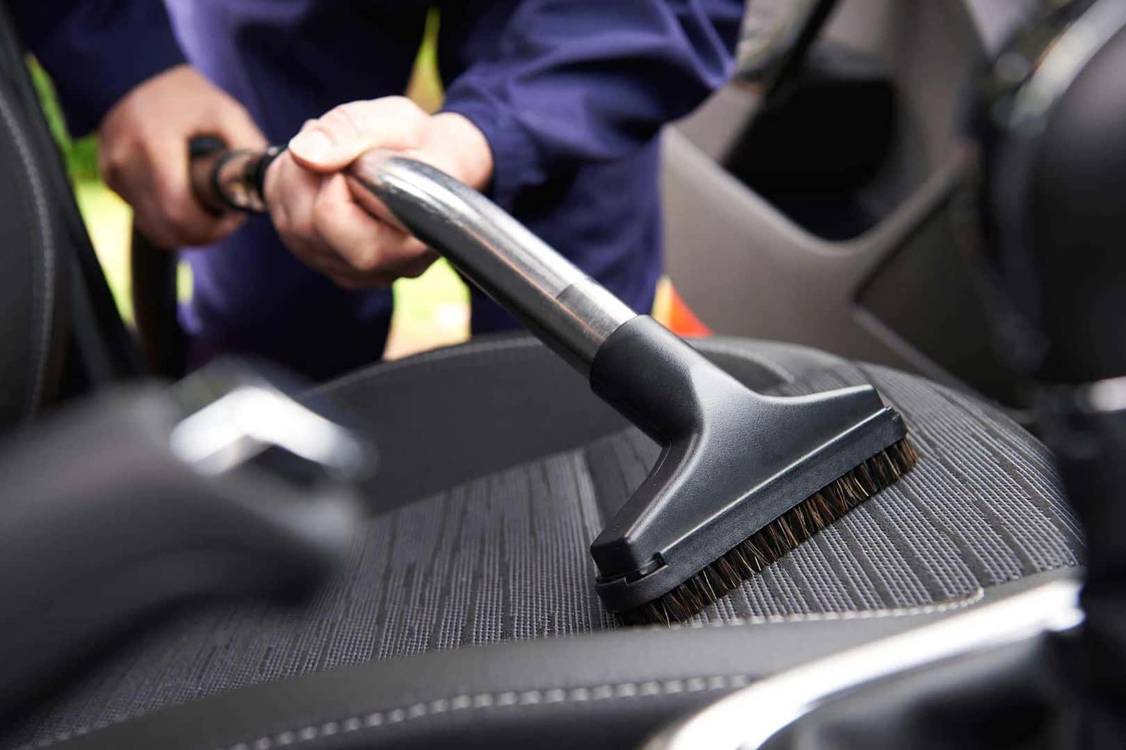 10 Tricks to Keep your Car Interiors Clean & Fresh