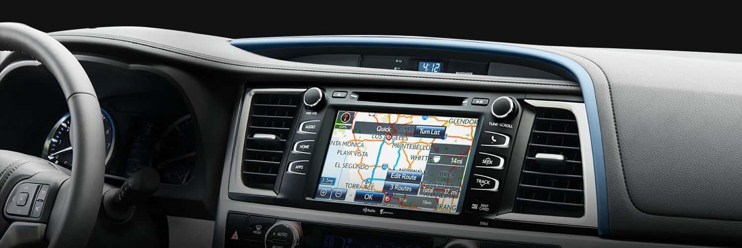 How to Use the Toyota Entune Audio Suite | Findlay Toyota