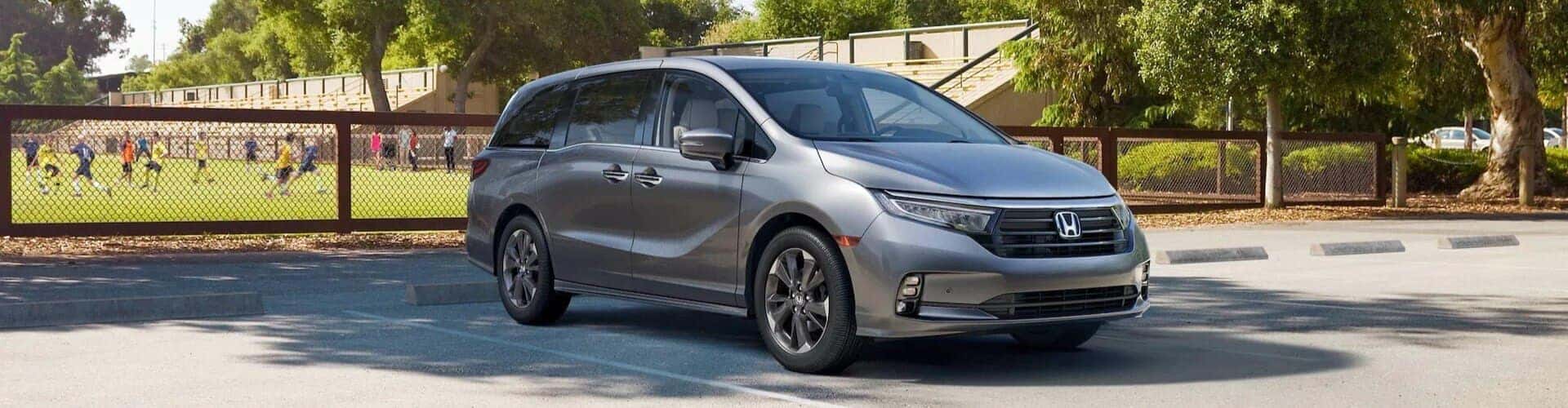 2023 Honda Odyssey In metallic silver