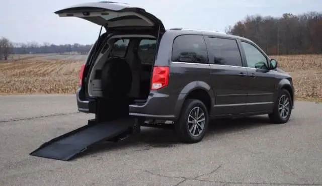 Dodge Grand Caravan Kneelvan Info | Features & Accessibility Specs