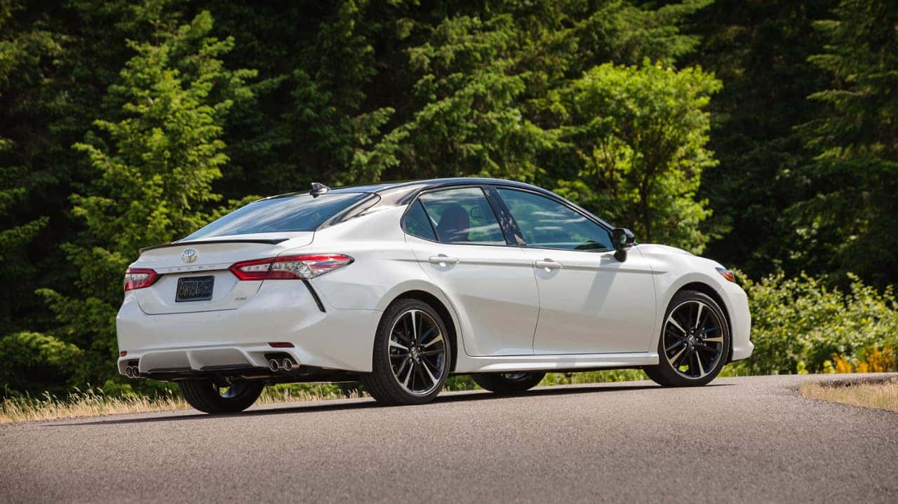2018 Toyota Camry XSE in Wind Chill Pearl with Black Roof