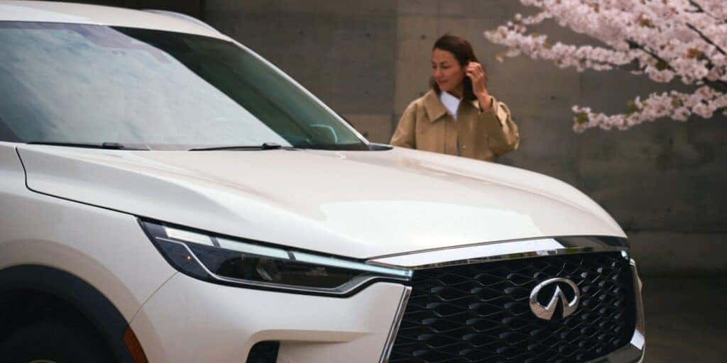 Passenger side view of the 2025 QX60