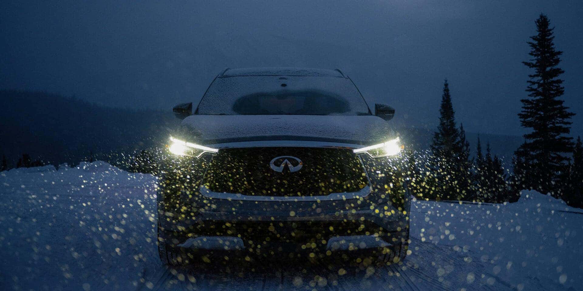 INFINITI QX60 in the snow