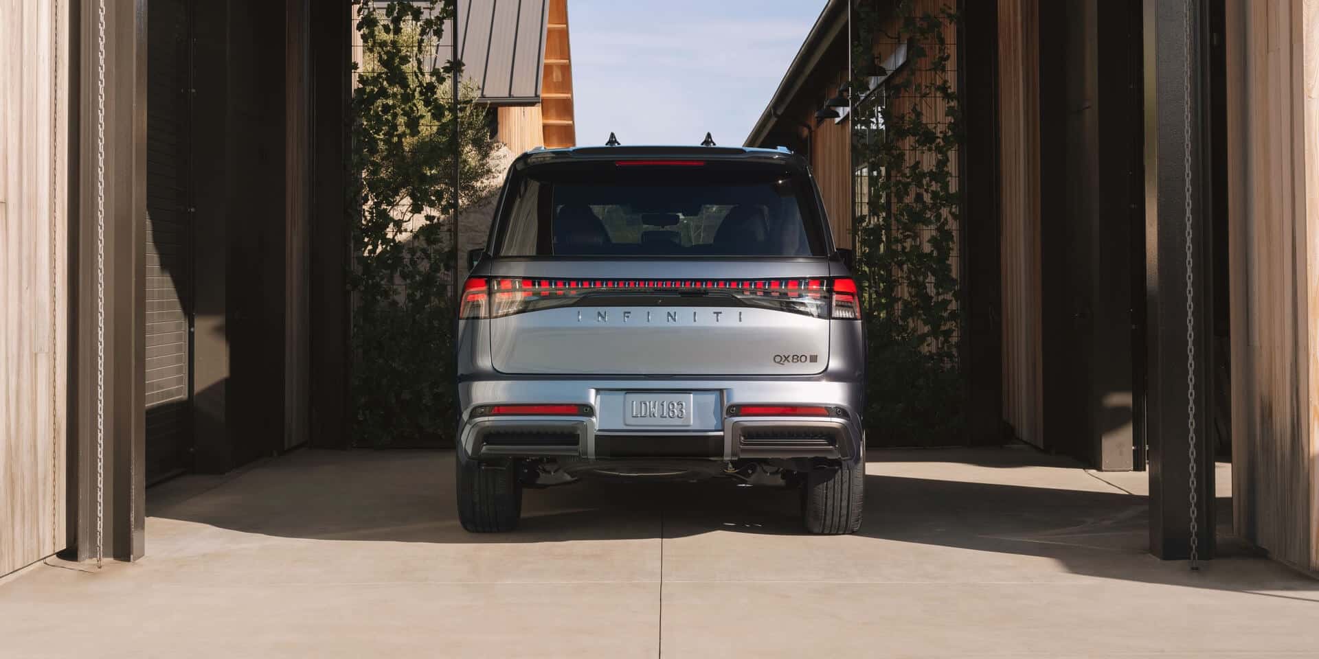 2025 INFINITI QX80