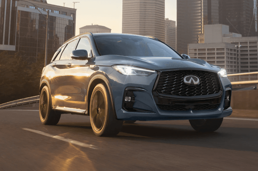 QX50 Driving Downtown