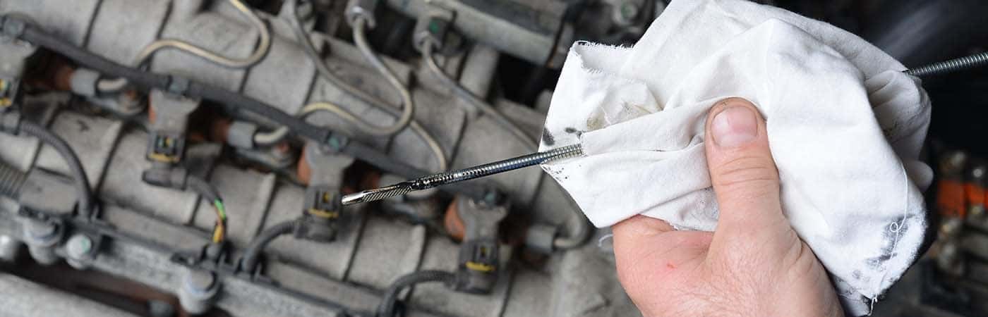 How to Read Engine Oil Dipstick Level