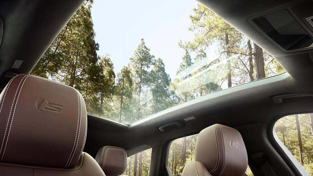 2019 Jaguar XF interior sunroof
