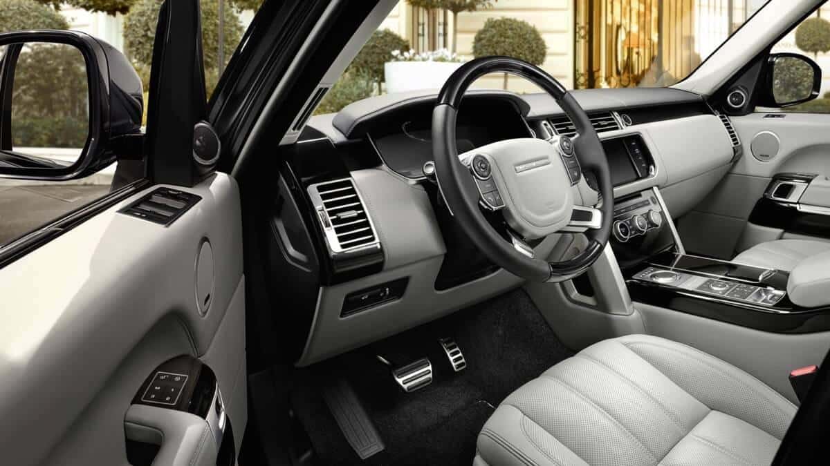 2017 Land Rover Range Rover front interior