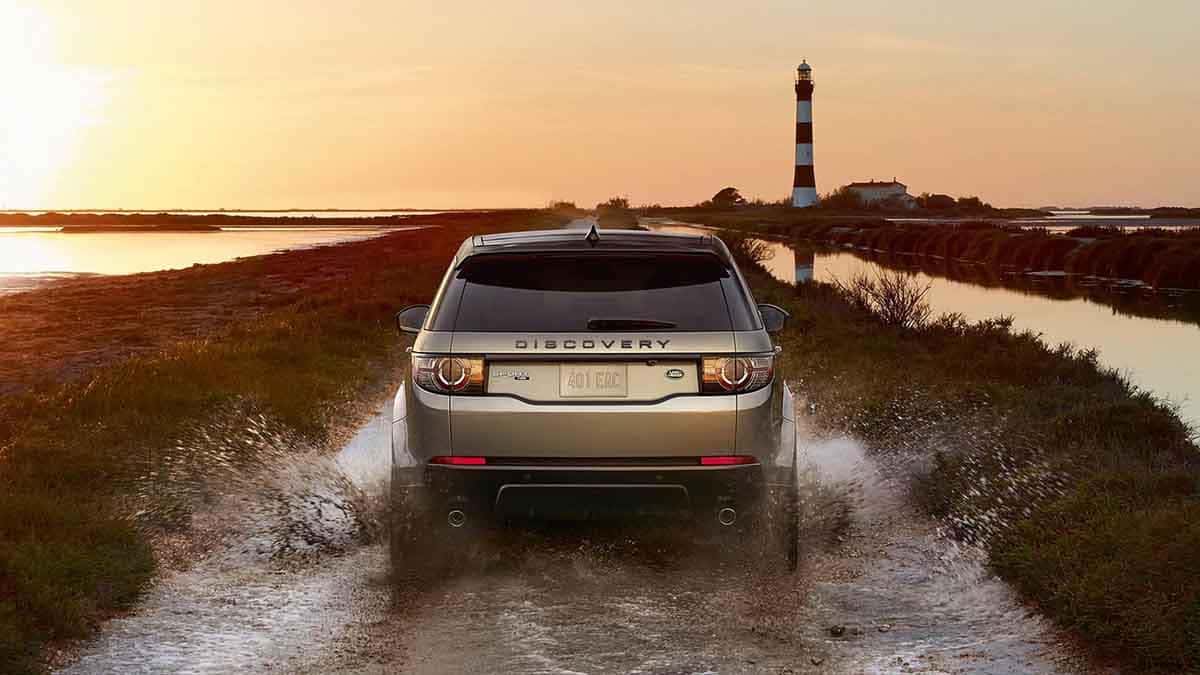 2018 Land Rover Discovery Sport rear view