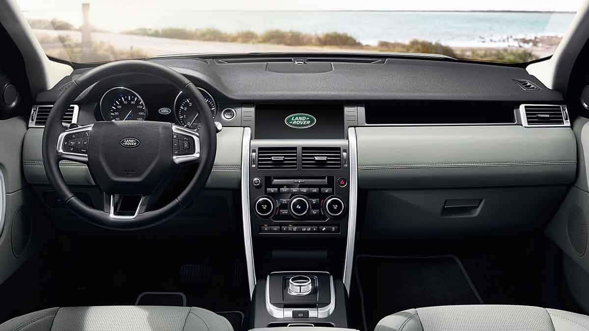 2018 Land Rover Discovery Sport front interior