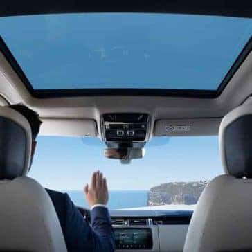 2018 Land Rover Range Rover Interior Features(1)