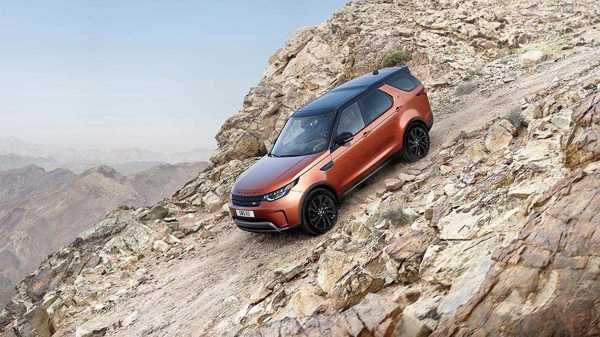 2018 Land Rover Discovery Climbing