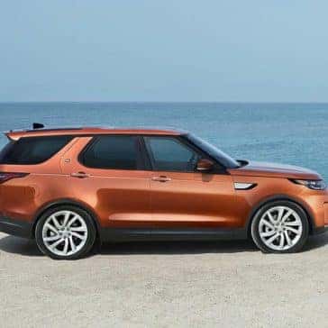 2018 Land Rover Discovery Sideview