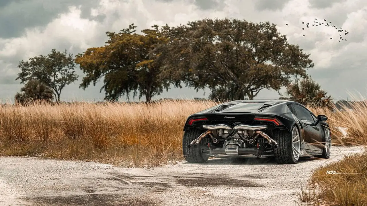 MOTOR1: Biturbo Lamborghini Huracán Has 850+ HP And No Rear Bumper | Luxury  Auto Collection