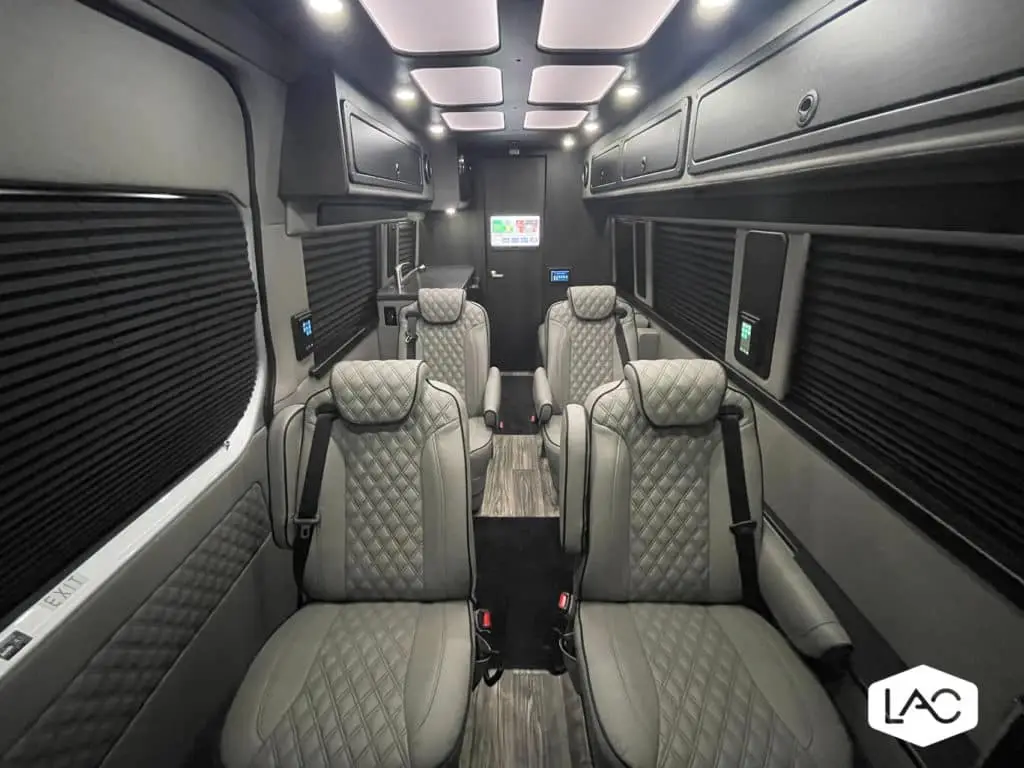 American Coach PATRIOT Cruiser Special Order S6-Floorplan | Luxury Auto ...