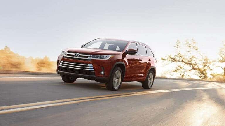 2018 Toyota Highlander red exterior
