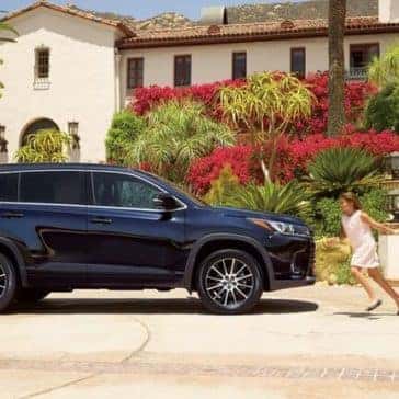 2018 Toyota Highlander side view