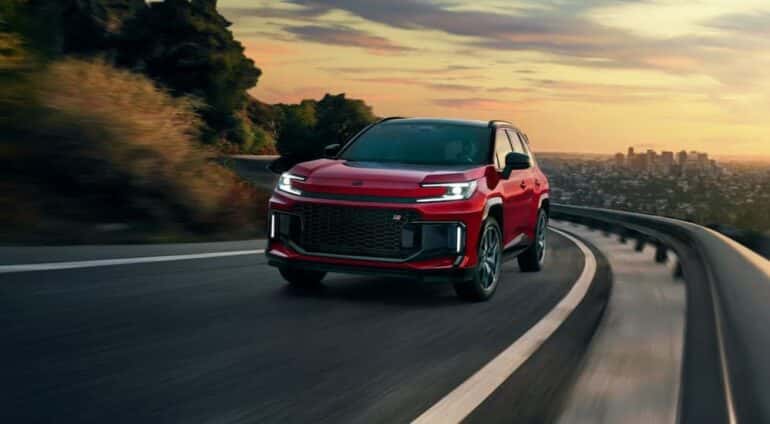 Clash of the Compact Crossovers: 2026 Toyota RAV4 vs Mazda CX-5
