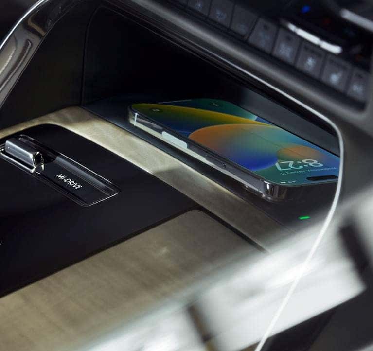 2024 Mazda CX-90 PHEV Wireless Charging