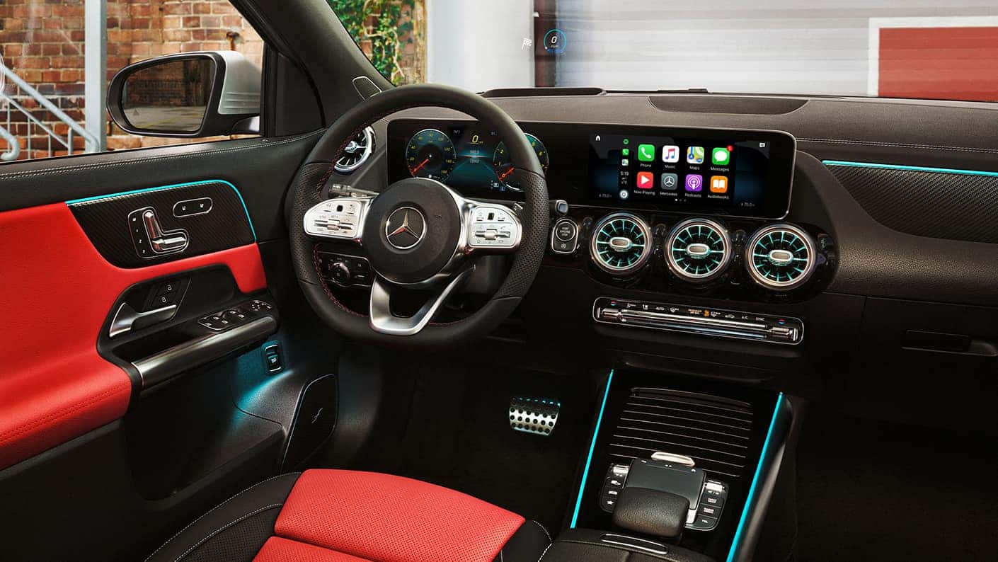 2021-GLA-SUV dashboard