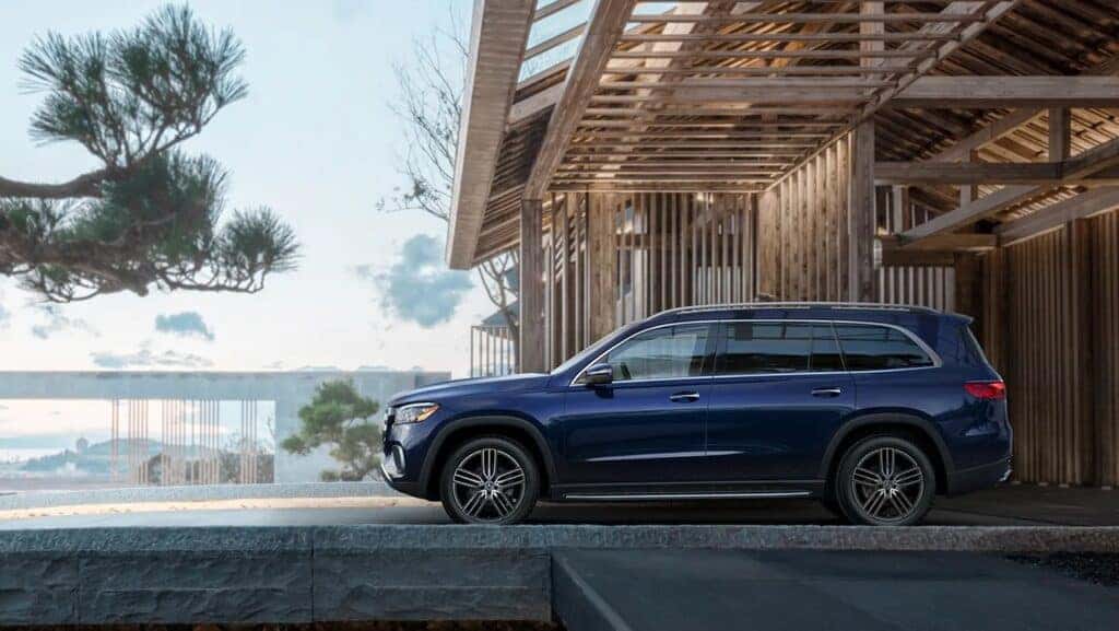 Side view of the 2025 Mercedes-Benz GLS SUV
