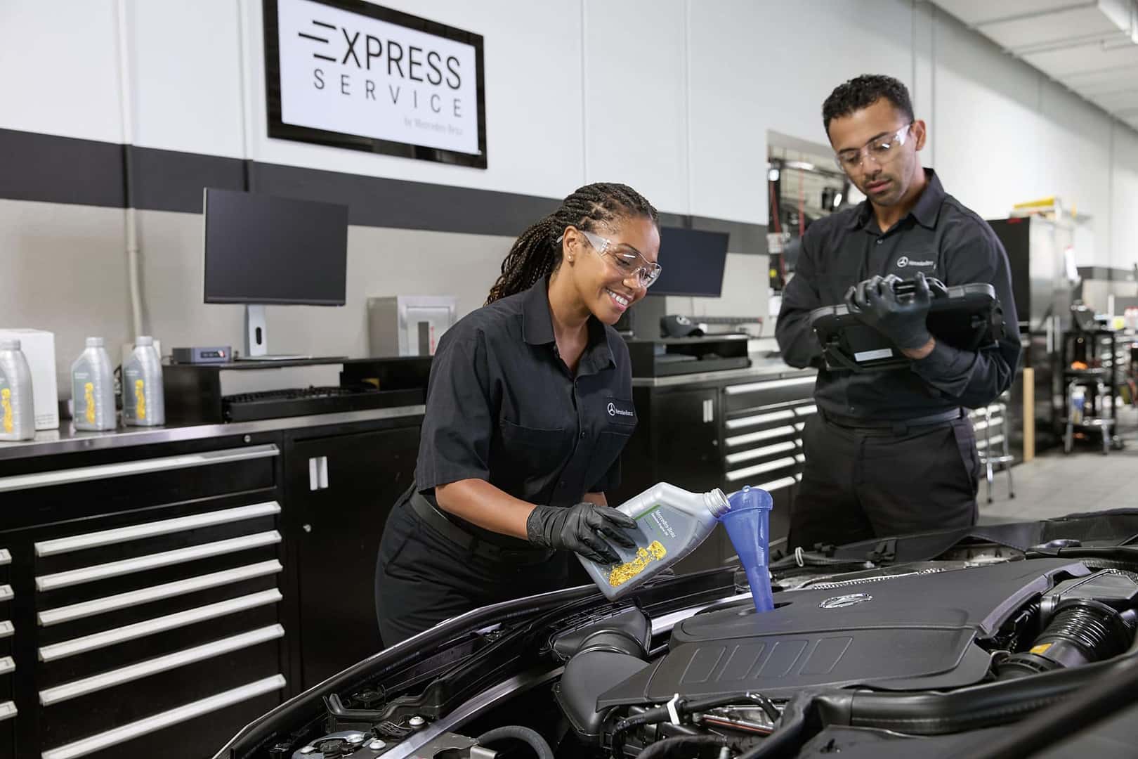 Mercedes-Benz Service Center in Hoffman Estates, IL | Auto Repair ...