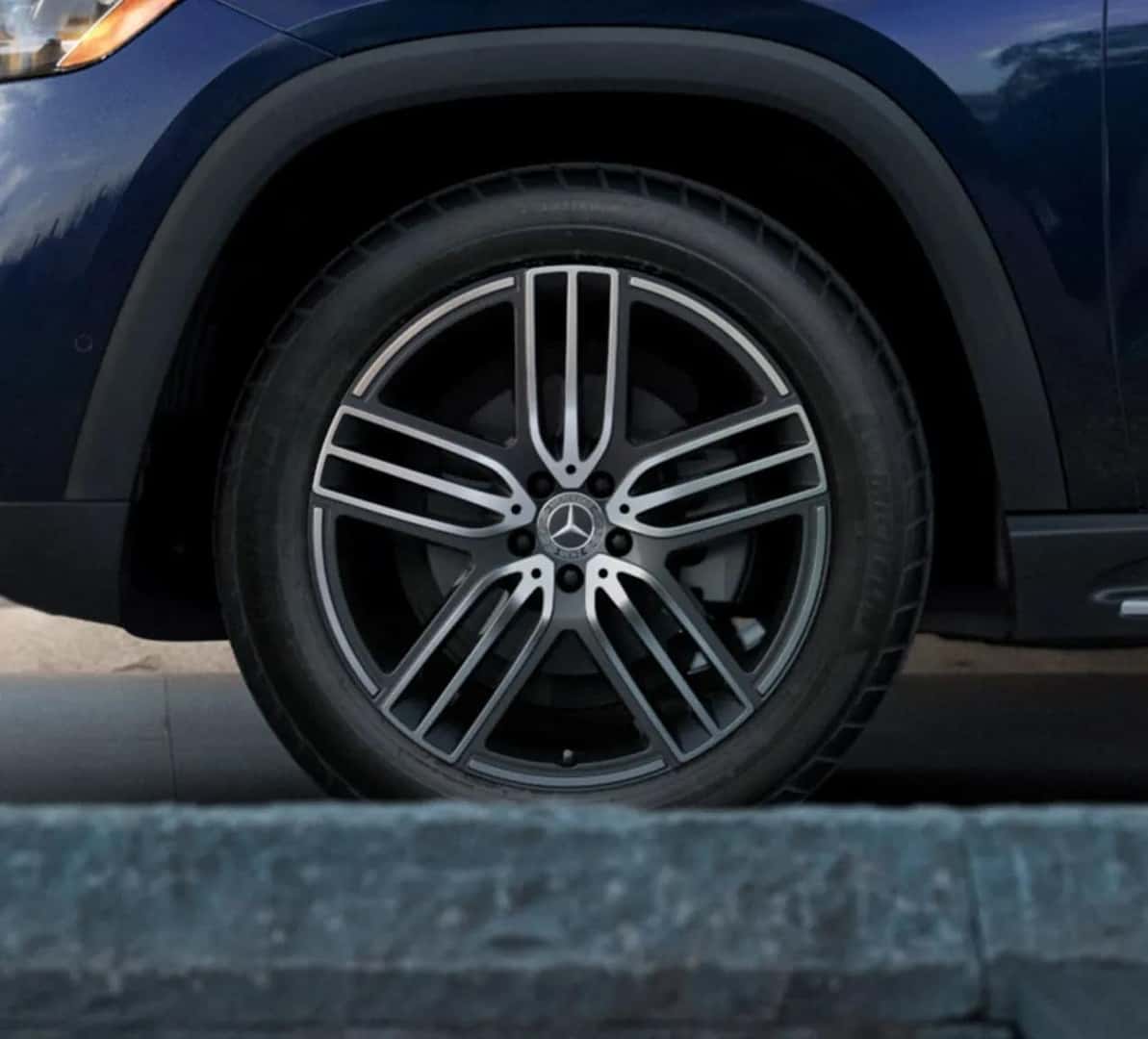 Tire of the Mercedes-Benz GLS SUV