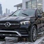 Mercedes-Benz SUV with winter-ready windshield wipers outside a Chicago service center