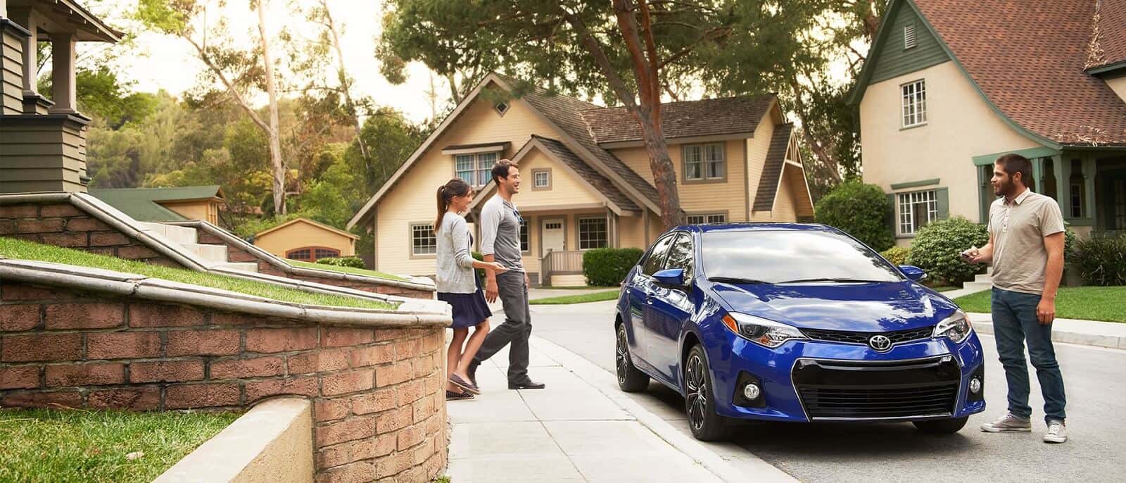 2016-Toyota-Corolla-Blue-1