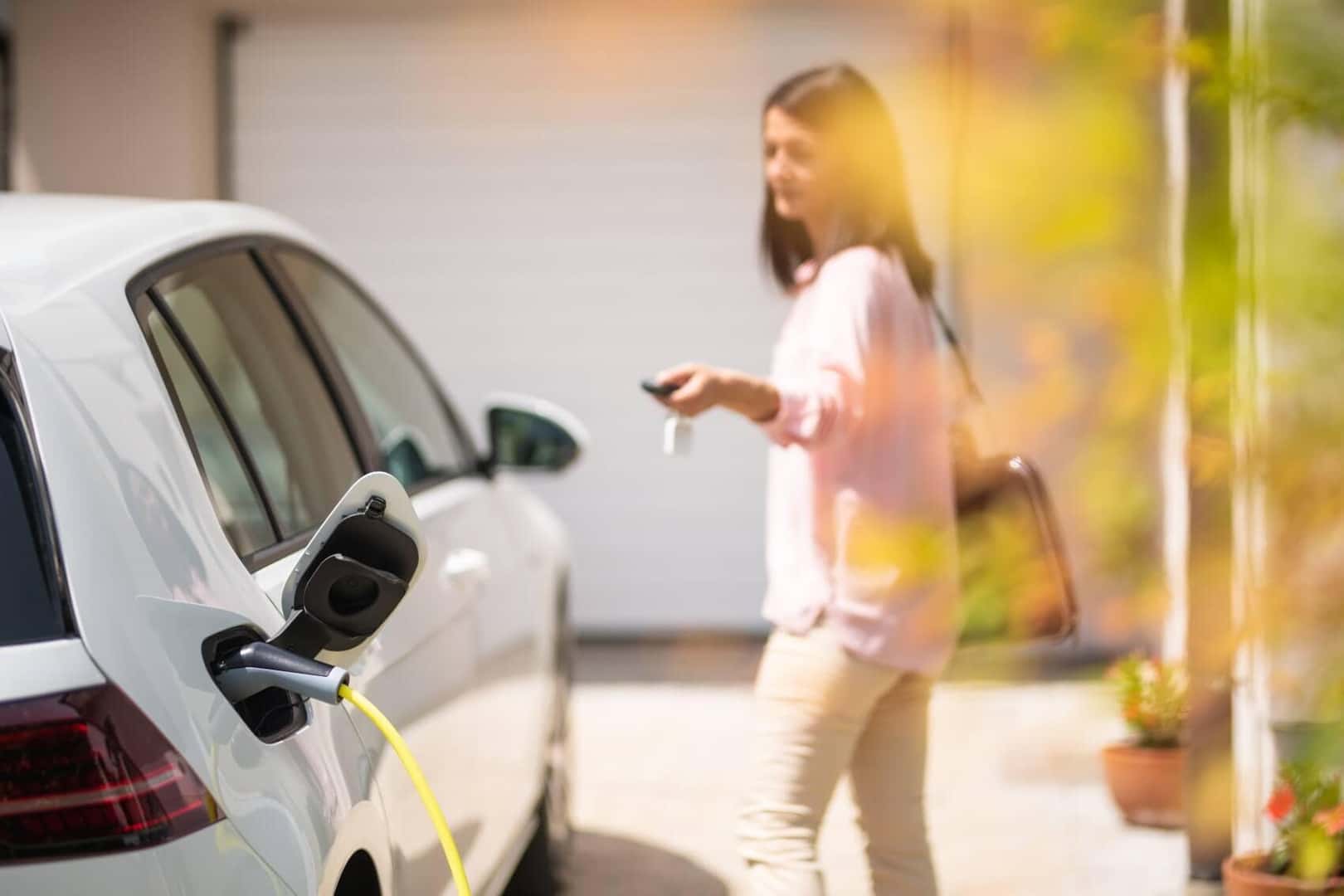 How much does it cost to deals charge a car at home