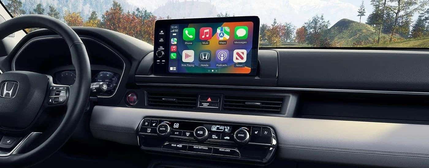 Close-up of the black dash in a 2023 Honda Pilot.