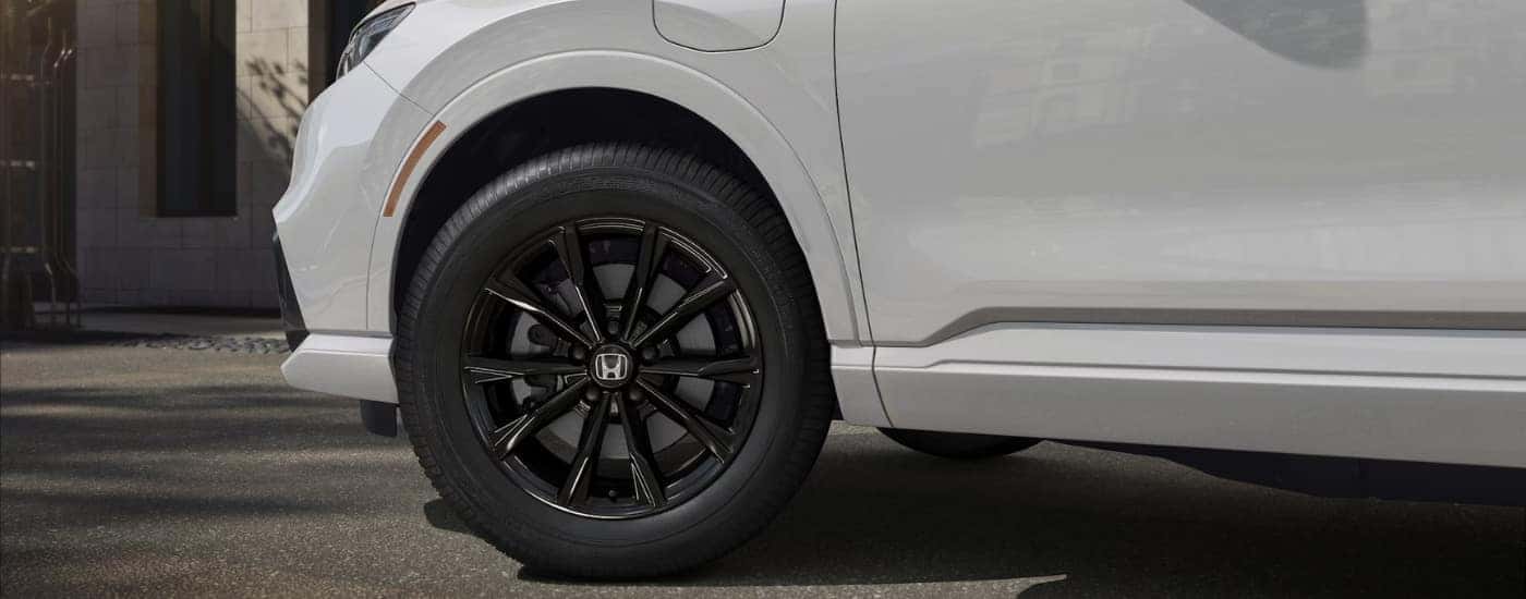 Front driver side wheel on a white 2025 Honda CR-V eFCEV