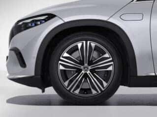R21 - 21 Five-Spoke Wheels w/ Black Accents (Staggered)