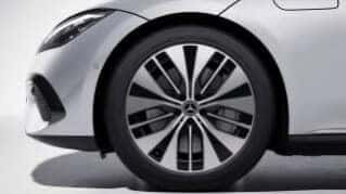 60R - 20 Five-Twin Spoke Aero Wheels w/ Black Accents