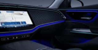 11H - Natural Grain Black Ash Wood
Trim with Backlit Mercedes-Benz
Star Pattern