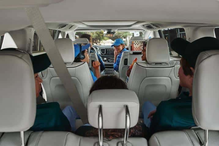 the family focused 2017 chrysler pacifica named top minivan of 2017
