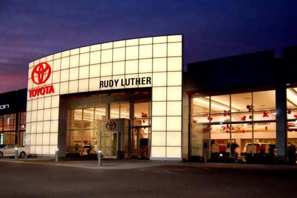 luther toyota exterior