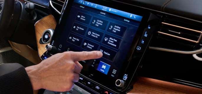 2024 Grand Wagoneer Technology