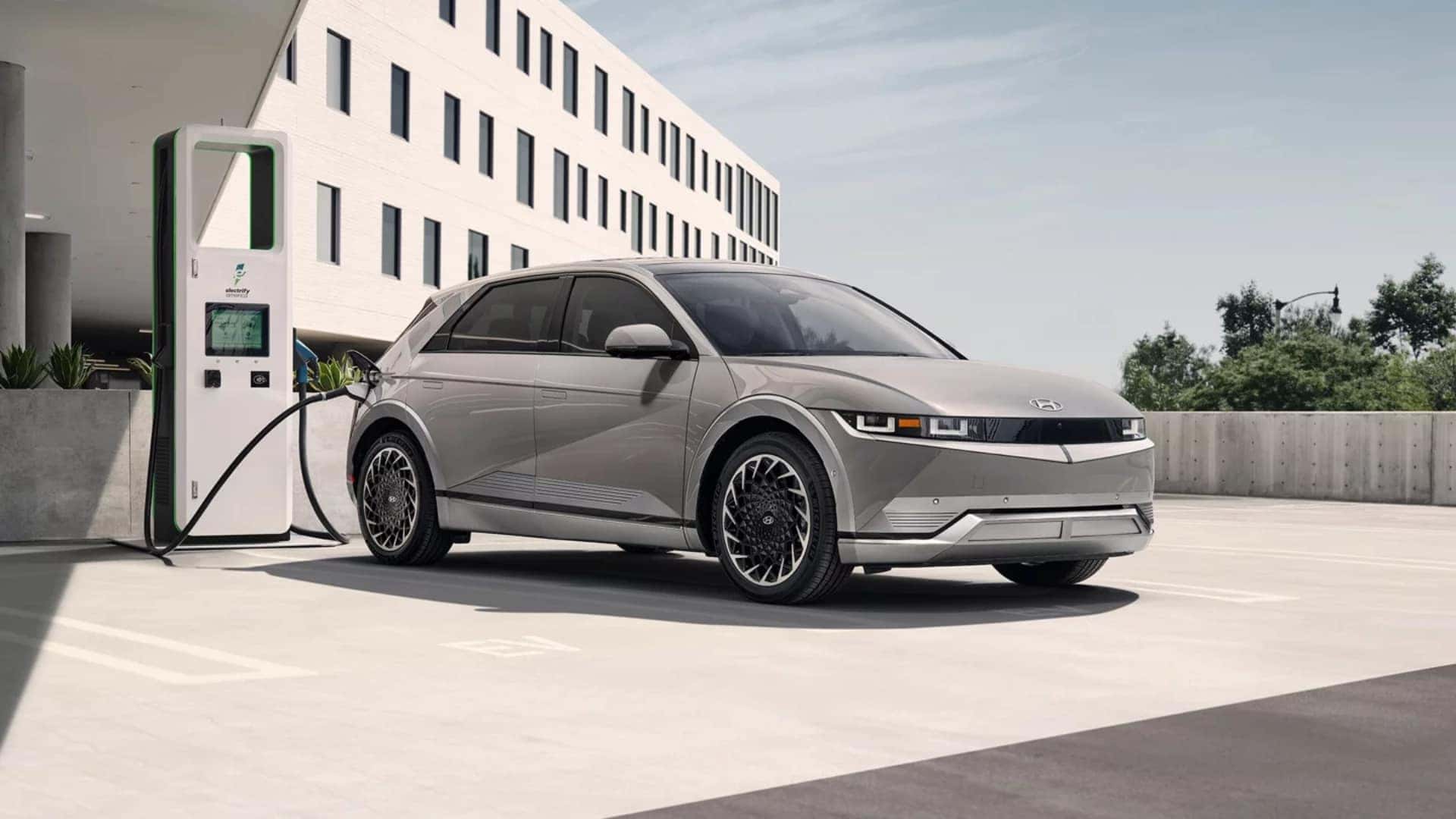2024 Hyundai IONIQ 5 Cover Image