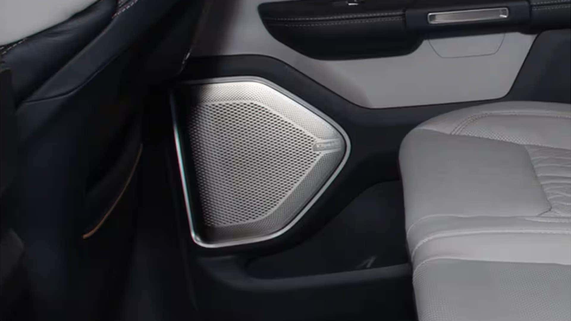 Ram 1500 Tungsten Klipsch Reference Premiere audio system speakers