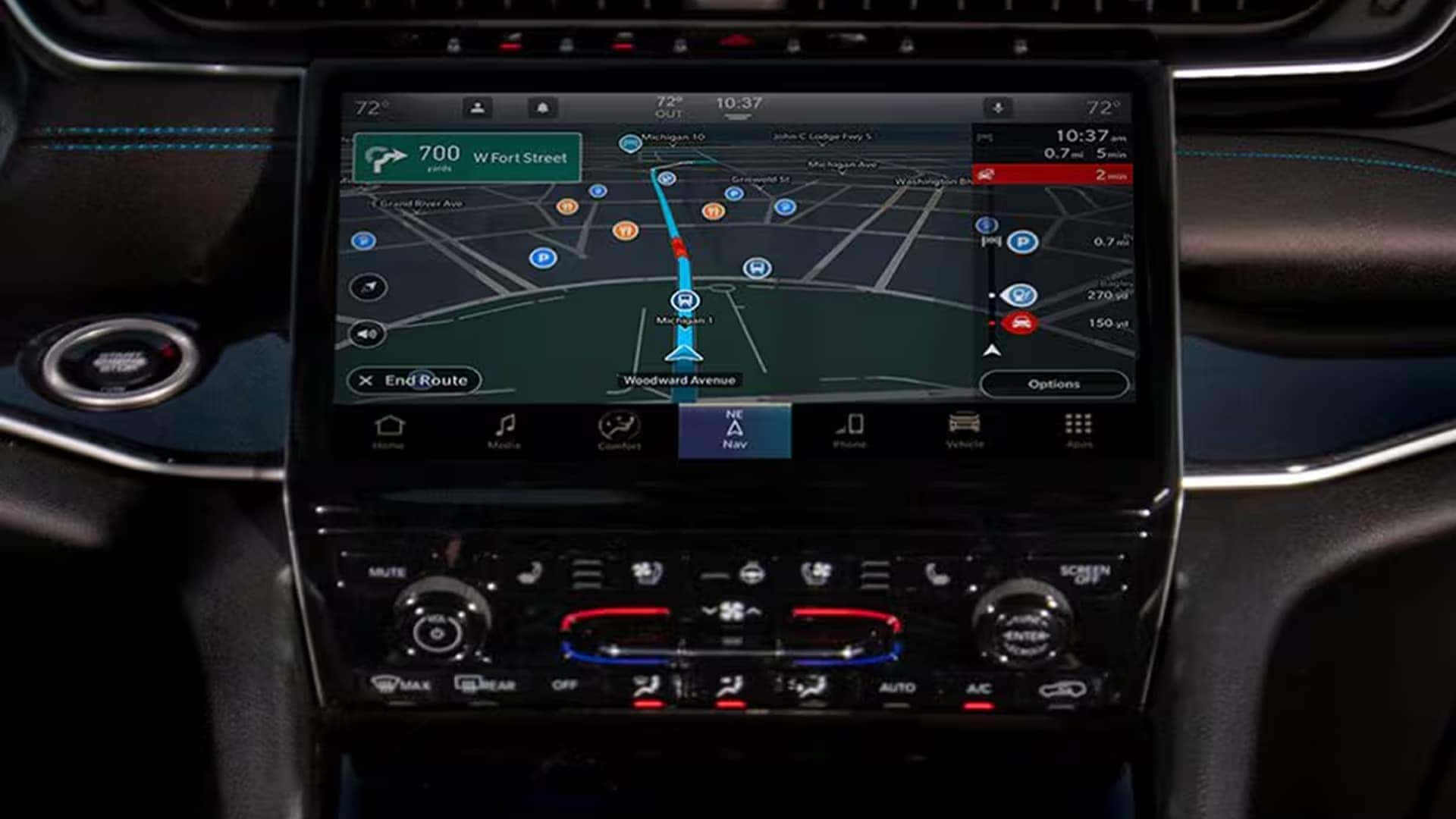 2025 Jeep Grand Cherokee Uconnect 5 touchscreen and digital cluster