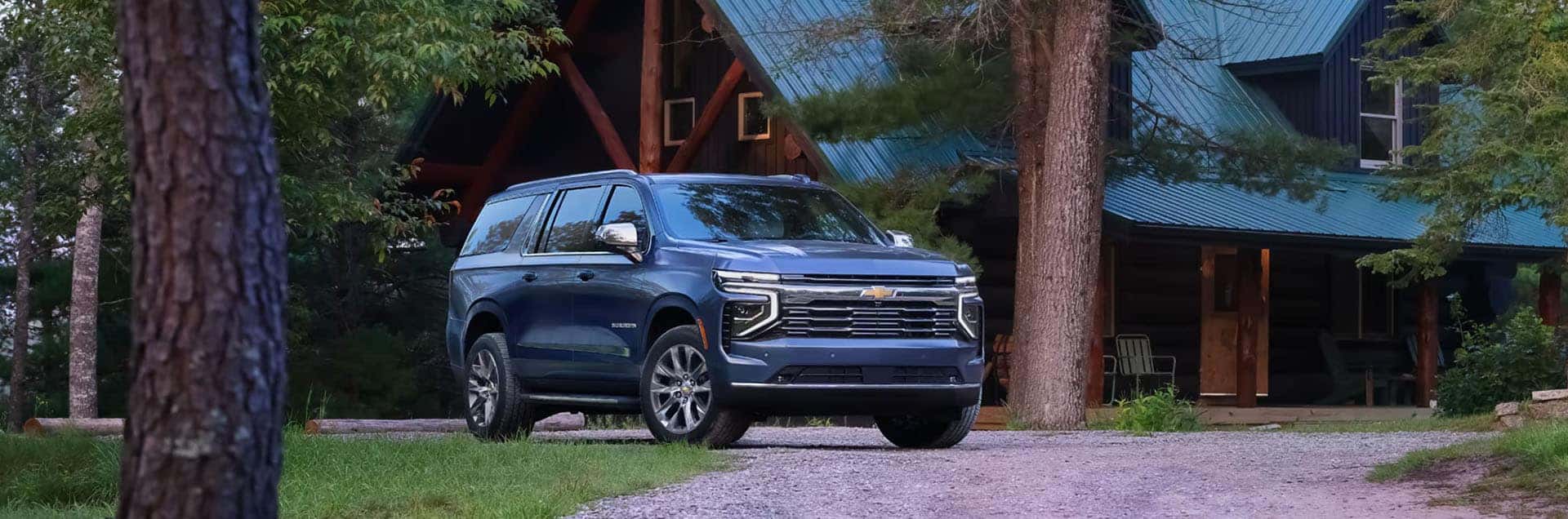 2025 Suburban exterior hero