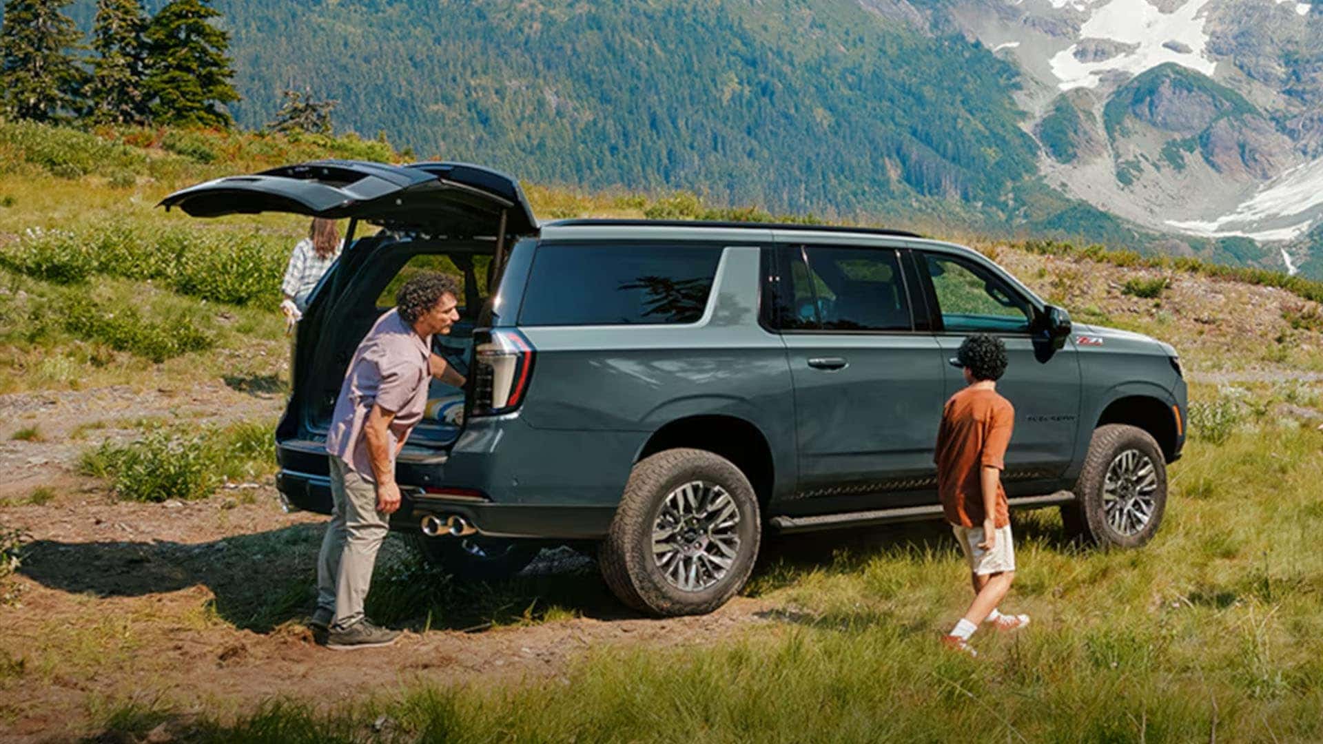 2025 Suburban power liftgate